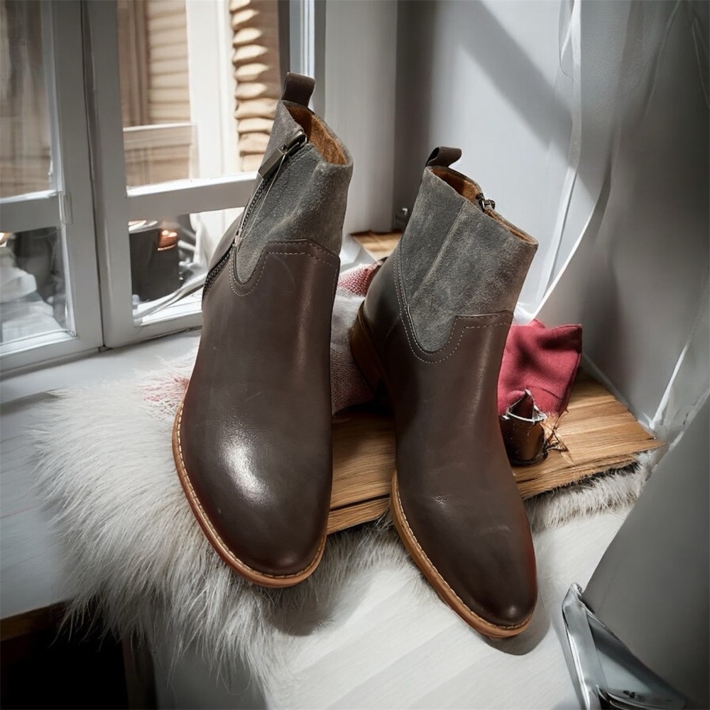 Comfortiva Dark Brown Ankle Booties - Picture 3 of 5